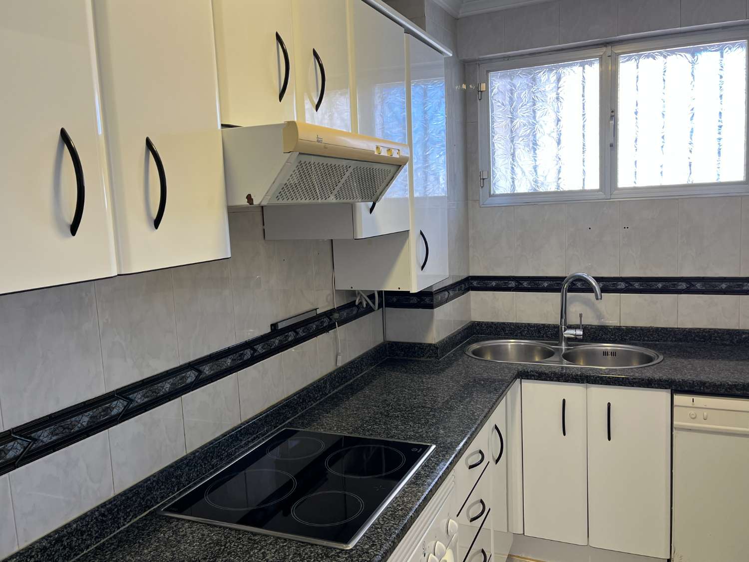 PISO 3 DORMITORIOS AVENIDA ANTONIO TORE TORE